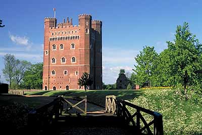 ENG: East Midlands Region, Lincolnshire, The Witham Valley, Tattershall, Tattershall Castle, General view of late medieval castle [Ask for #135.013.]