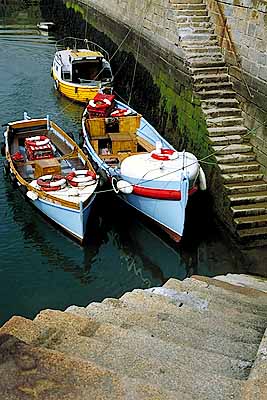 Howth; small boats in Howth Harbor. Location: IRE, Co. Dublin [ref. to #162.074]