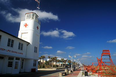 Seawalk running beside the American Red Cross Volunteer Life Saving Corps Bldg., as viewed from the east. Location: FL, Duval County, Jacksonville Beach, Seawalk. [ref. to #231.150]