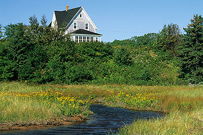 PE: Queens County, Anne's Land Area, New London Bay, Farm house overlooking tidal inlet. [Ask for #240.189.]