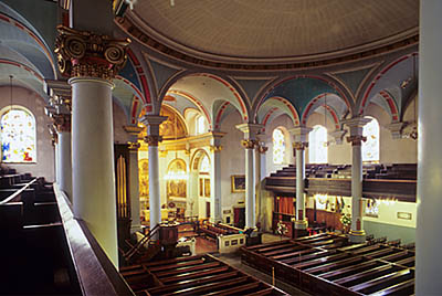 ENG: Thames & Chilterns Region, Oxfordshire, Upper Cherwell Valley, Banbury, The town's parish church, St. Mary's Church, c. late 18th C. View from the balcony over the nave, towards the chancel, showing the great dome over the nave. [Ask for #243.029.]