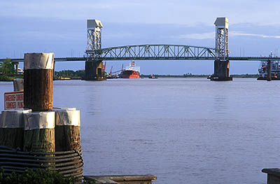 NC: New Hanover County, Cape Fear River Area, Wilmington, Riverfront, View over Cape Fear River to Cape Fear Memorial Bridge (US 17) [Ask for #249.347.]