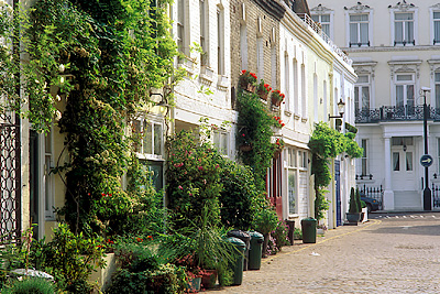 Modest townhouses on a back street. Location: ENG, Greater London , Borough of Kensington and Chelsea, Earls Court. [ref. to #253.315]