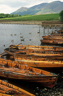 Wood row boats on the Derwent Water, at town's boat landings, with the Cumbrian Mtns in the bkg. Location: ENG, Cumbria , Lakes District N.P., Keswick-Borrowdale Area, Keswick. [ref. to #259.186]