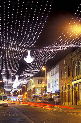 ENG: Manchester-Liverpool Urban Area, Blackpool Borough, Historic Town Center, Coronation Street decorated in chandelier style lights as part of the Illuminations Festival, lighted and at night [Ask for #262.074.]