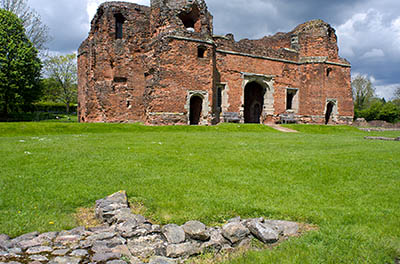 ENG: East Midlands Region, Leicestershire, Leicester Area, Leicester City, Kirby Muxloe Castle (EH), View towards the ruins of its gatehouse [Ask for #270.025.]