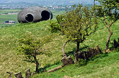 ENG: The Northwest Region, Lancashire, The Pennines, Pendle, Wycoller Country Park, Moorland at the Atom Panopticon, with ruinous flagstone wall [Ask for #270.299.]