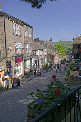 ENG: Yorkshire & Humberside Region, West Yorkshire, Bradford Borough, Haworth, Main Street, at the center of the village [Ask for #270.330.]