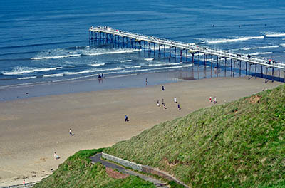 ENG: Yorkshire & Humberside Region, North Yorkshire, North Yorkshire Coast, Saltburn-by-the-Sea, Saltburn Sands and Saltburn Pier viewed from cliffs above [Ask for #270.498.]