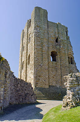 ENG: Yorkshire & Humberside Region, North Yorkshire, North Yorkshire Coast, Scarborough City, Scarborough Castle (EH), Ruins of the keep [Ask for #270.505.]