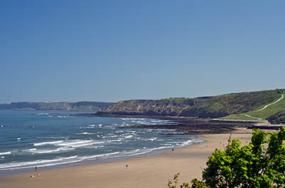 ENG: Yorkshire & Humberside Region, North Yorkshire, North Yorkshire Coast, Scarborough City, Town Centre, View from town center over sands and cliffs [Ask for #270.533.]